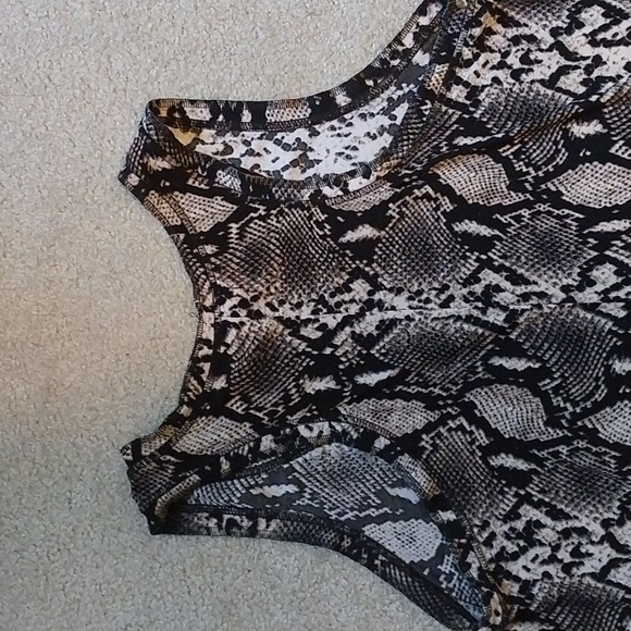 Isabella Rodriguez Night Gown or Cover-up - Picture 3 of 4